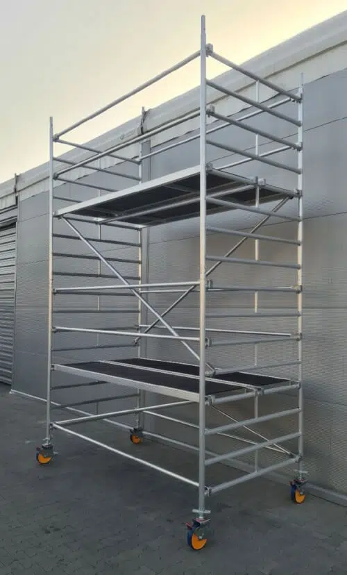 Immagine di un ponteggio mobile con numero di riferimento 2744-1-101348-20230301164812-b