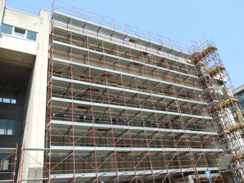 Lavorazioni-1: materiali sostenibili per i ponteggi - un'immagine che mostra come i materiali sostenibili possono essere utilizzati per costruire ponteggi resistenti e sicuri