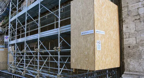 Immagine di un ponteggio costruito con materiali sostenibili, codice 6760017_17205648.
